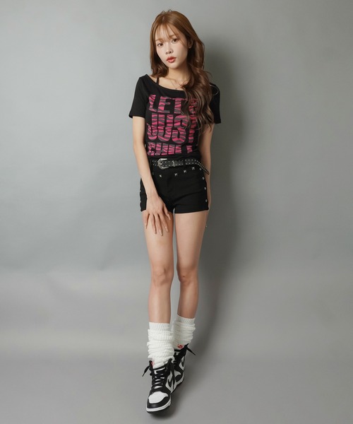 SPINNS(スピンズ)の「ホルターネック半袖カットソー/ピンクゼブラロゴ/平成ギャル(Tシャツ/カットソー・レディース・オフホワイト/ブラック・ONESIZE)」の18枚目の写真