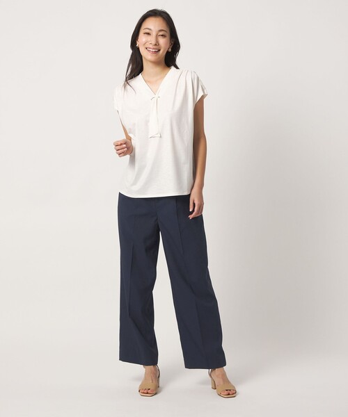 A DAY IN THE LIFE UNITED ARROWS（アデイインザライフユナイテッドアローズ）の「サッカー タックワイドパンツ ‐セットアップ対応・マシンウォッシャブル‐＜A DAY IN THE LIFE＞（その他パンツ・レディース・ベージュ/ネイビー/ブラック・38/36）」の5枚目の写真