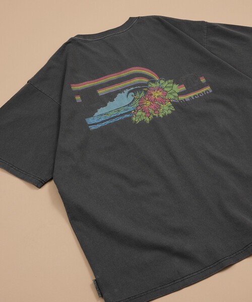 Ocean Pacific(オーシャンパシフィック)の「Ocean Pacific/オーシャンパシフィック FREAK'S STORE for BEACH & FES 別注 HERITAGE TEE RAINBOW/ヘリテージTシャツ レインボー(Tシャツ/カットソー・メンズ・ナチュラル/ブラック/パープル・MEDIUM/LARGE)」の2枚目の写真