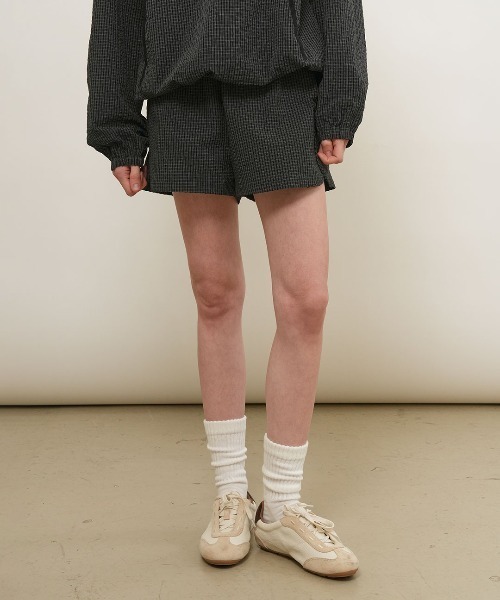 GENERAL IDEA(ジェネラルアイデア)の「【GENERAL IDEA】コンフィバンディングショーツ / COMFY BANDING SHORTS(その他パンツ・レディース・ダークネイビー/レッド/ピンク/ブラック・L/S/M)」の2枚目の写真
