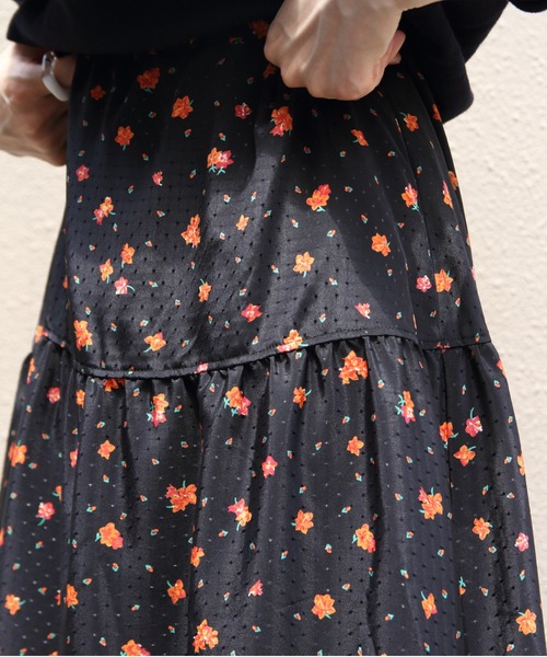 THE SHINZONE(ザ シンゾーン)の「THE SHINZONE/シンゾーン タイニーブロッサムプリントスカート TINY BLOSSOM PRINTED SKIRT 26AMSSK01(スカート・レディース・ブラック・M)」の2枚目の写真