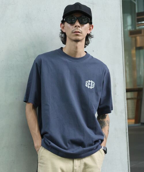 BEN DAVIS(ベンデイビス)の「【BEN DAVIS(ベンデイビス)】 OLD CIRCLE TEE / Tシャツ 半袖 クルーネック 刺繍 ワンポイント ユニセックス オーバーサイズ(Tシャツ/カットソー・メンズ・ホワイト/ネイビー/ブラック・X-LARGE/MEDIUM/LARGE)」の13枚目の写真