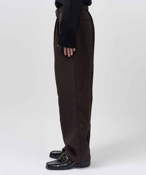 Lui's（ルイス）の「ベルテッドダブルクロス2タックパンツ（スラックス・メンズ・チャコールグレー/ブラック・S/M）」の16枚目の写真