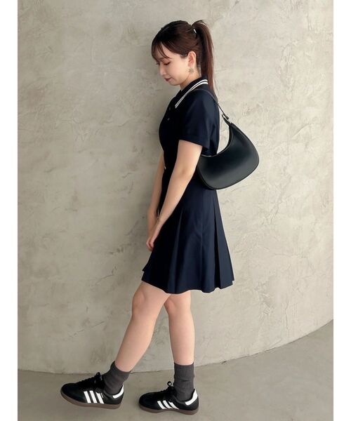 dazzlin（ダズリン）の「ポロライクプリーツミニワンピース（ワンピース・レディース・オフホワイト/ネイビー・MEDIUM/SMALL）」の7枚目の写真
