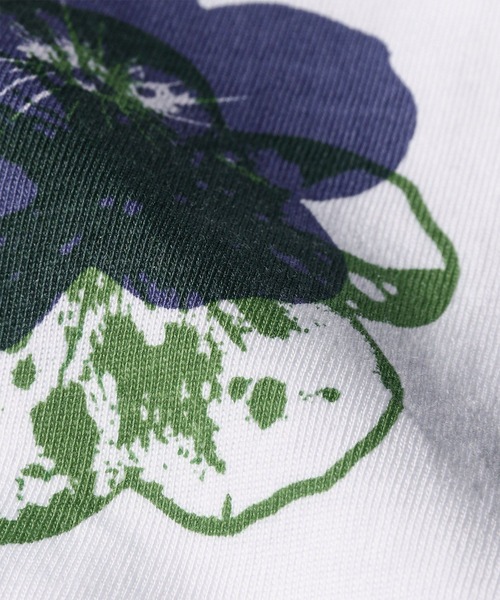 PS Paul Smith（ピーエスポールスミス）の「【オンラインショップ限定】ウィメンズ フローラルプリント 半袖Tシャツ / 265030 232V（Tシャツ/カットソー・レディース・ホワイト/ブラック・2L/MEDIUM）」の6枚目の写真
