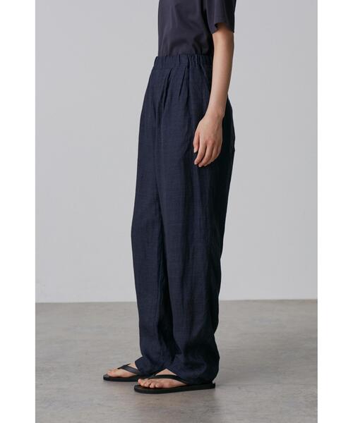 YLEVE(イレーヴ)の「YLEVE / LINEN POPLIN TROUSERS(その他パンツ・レディース・ネイビー/カーキ・1/2)」の4枚目の写真