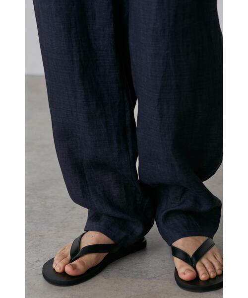 YLEVE(イレーヴ)の「YLEVE / LINEN POPLIN TROUSERS(その他パンツ・レディース・ネイビー/カーキ・1/2)」の9枚目の写真