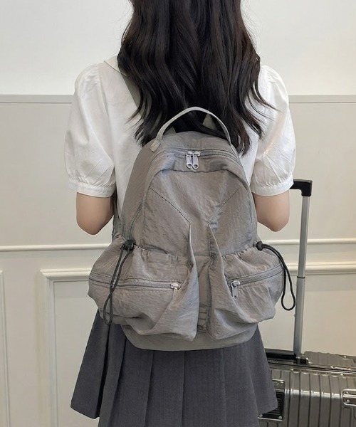 WEGO(ウィゴー)の「多機能!マルチポケットカラーバックパック/リュック(バックパック/リュック・レディース・グレー/カーキ/ブラック/アイボリー/パープル・FREE)」の3枚目の写真