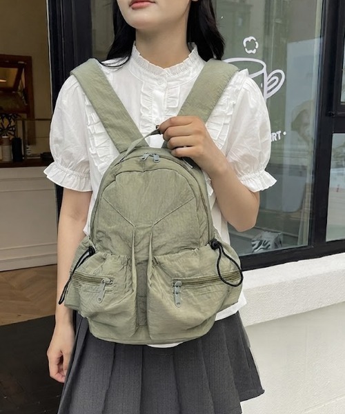 WEGO(ウィゴー)の「多機能!マルチポケットカラーバックパック/リュック(バックパック/リュック・レディース・グレー/カーキ/ブラック/アイボリー/パープル・FREE)」の4枚目の写真