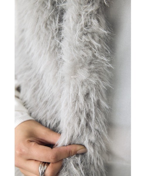 AZUL by moussy（アズールバイマウジー）の「【着丈バリエ】ミックスファーベスト（ベスト・レディース・アイボリー/ベージュ/グレー/ブラック・SMALL/MEDIUM）」の22枚目の写真