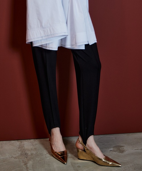 MAISON SPECIAL(メゾンスペシャル)の「Pintuck Stretch Stirrup Pants/ピンタックストレッチトレンカ(その他パンツ・レディース・ブラウン/ブラック・38/36)」の3枚目の写真