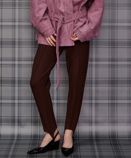 MAISON SPECIAL(メゾンスペシャル)の「Pintuck Stretch Stirrup Pants/ピンタックストレッチトレンカ(その他パンツ・レディース・ブラウン/ブラック・38/36)」の4枚目の写真