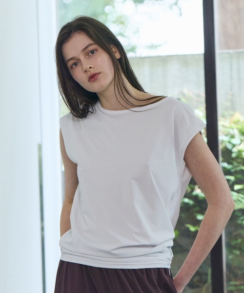 Julier Yoga and Relax(ジュリエヨガアンドリラックス)の「Julier (定番)Ecocoベア天竺チュニック(Tシャツ/カットソー・レディース・ブラウン/ブラック/ラベンダー/ホワイト・1/0)」の2枚目の写真