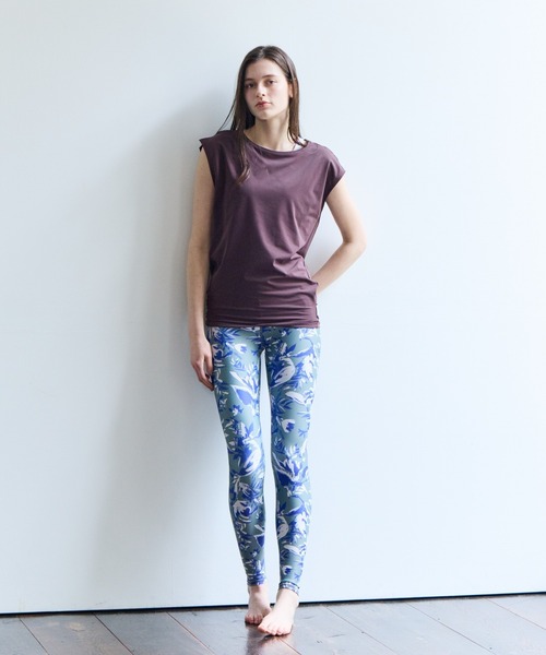 Julier Yoga and Relax(ジュリエヨガアンドリラックス)の「Julier (定番)Ecocoベア天竺チュニック(Tシャツ/カットソー・レディース・ブラウン/ブラック/ラベンダー/ホワイト・1/0)」の8枚目の写真