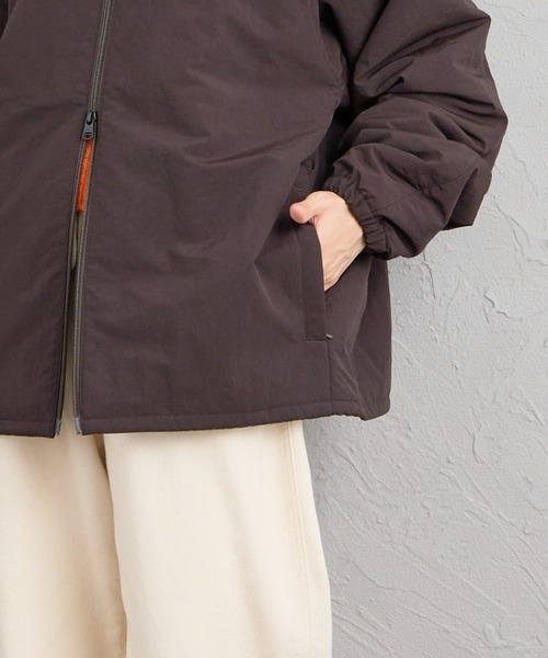 FRED PERRY（フレッドペリー）の「【WEB先行予約】[FRED PERRY/フレッドペリー] 別注 ナイロン シェルジャケット（ブルゾン・レディース・ダークブラウン/ブラック・S/M/L/XL）」の18枚目の写真