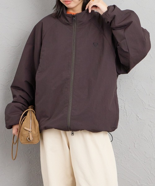 FRED PERRY（フレッドペリー）の「【WEB先行予約】[FRED PERRY/フレッドペリー] 別注 ナイロン シェルジャケット（ブルゾン・レディース・ダークブラウン/ブラック・S/M/L/XL）」の19枚目の写真