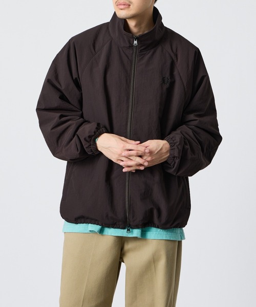FRED PERRY（フレッドペリー）の「【WEB先行予約】[FRED PERRY/フレッドペリー] 別注 ナイロン シェルジャケット（ブルゾン・レディース・ダークブラウン/ブラック・S/M/L/XL）」の3枚目の写真