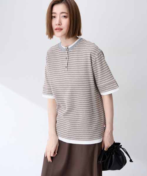 Petit Honfleur（プチオンフルール）の「レイヤード風ヘンリーネックボーダーTシャツ（Tシャツ/カットソー・レディース・ブラウン/グレー・M/L）」の3枚目の写真