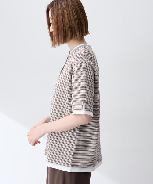 Petit Honfleur（プチオンフルール）の「レイヤード風ヘンリーネックボーダーTシャツ（Tシャツ/カットソー・レディース・ブラウン/グレー・M/L）」の4枚目の写真