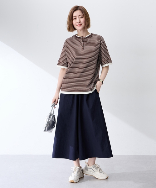 Petit Honfleur（プチオンフルール）の「レイヤード風ヘンリーネックボーダーTシャツ（Tシャツ/カットソー・レディース・ブラウン/グレー・M/L）」の8枚目の写真