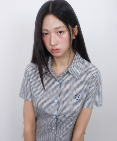LMR(エルエムアール)の「フローラルチェックスリム半袖シャツGREEN(シャツ/ブラウス・レディース・グリーン・SMALL/MEDIUM)」の2枚目の写真