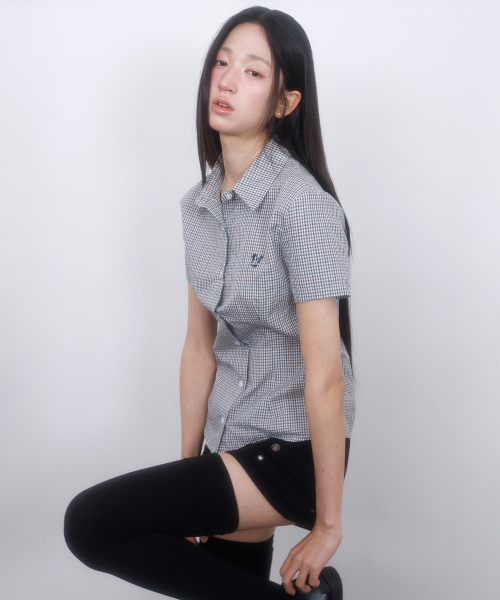 LMR(エルエムアール)の「フローラルチェックスリム半袖シャツGREEN(シャツ/ブラウス・レディース・グリーン・SMALL/MEDIUM)」の4枚目の写真