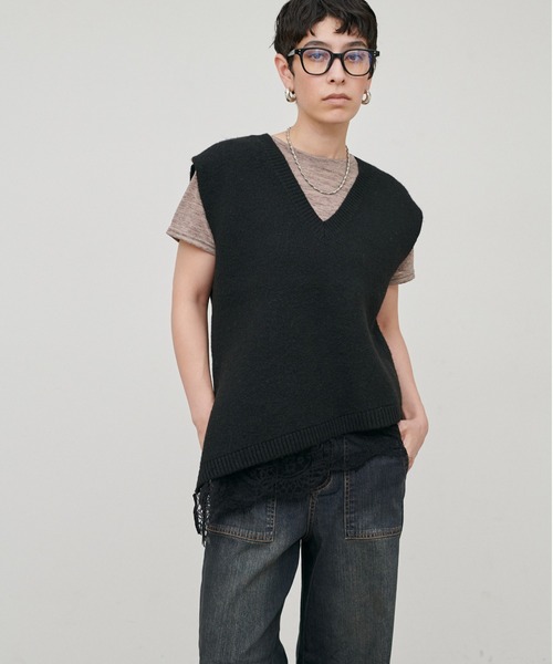 LARUTA(ラルータ)の「【LARUTA】裾斜めレースVネックニット(キャミソール・レディース・アイボリー/ブラック/ブラウン・FREE)」の12枚目の写真