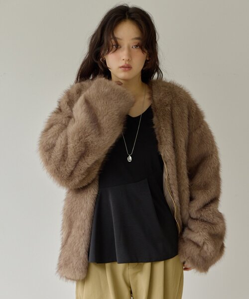 DISCOAT(ディスコート)の「【Noka】カットジョーゼットペプラムプルオーバー《WEB限定》(Tシャツ/カットソー・レディース・ブラック/ブラウン/オフホワイト・FREE)」の4枚目の写真