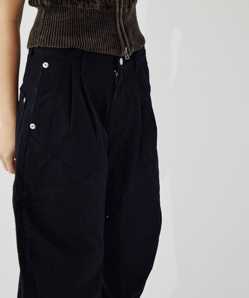 CONZ(コンズ)の「paint curved jeans(デニムパンツ・レディース・ブラック/アイボリー・3/2/1)」の10枚目の写真
