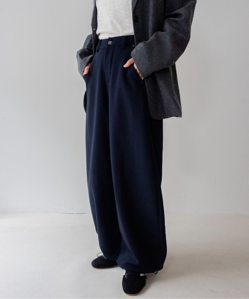on:nue(オンニュ)の「【on:nue】スウェットイージードロストパンツ/26-27 AW COLLECTION(スウェットパンツ・レディース・ネイビー/アイボリー/ブラック・SMALL/MEDIUM)」の3枚目の写真