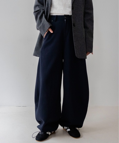 on:nue(オンニュ)の「【on:nue】スウェットイージードロストパンツ/26-27 AW COLLECTION(スウェットパンツ・レディース・ネイビー/アイボリー/ブラック・SMALL/MEDIUM)」の5枚目の写真
