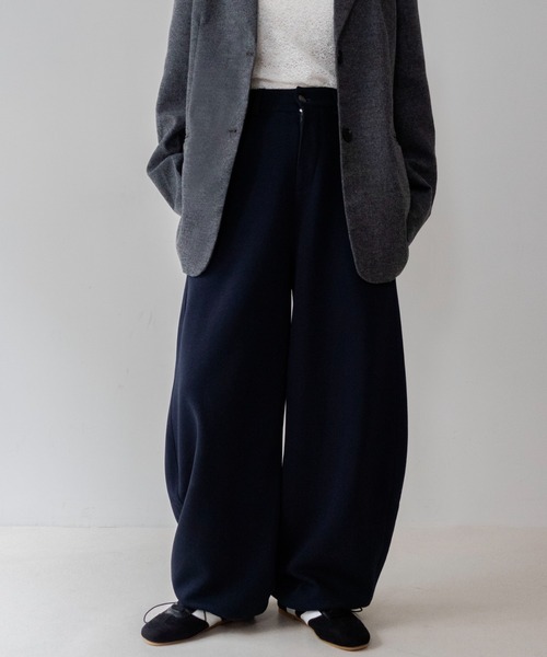 on:nue(オンニュ)の「【on:nue】スウェットイージードロストパンツ/26-27 AW COLLECTION(スウェットパンツ・レディース・ネイビー/アイボリー/ブラック・SMALL/MEDIUM)」の8枚目の写真