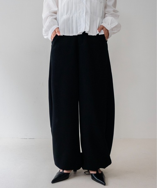 on:nue(オンニュ)の「【on:nue】スウェットイージードロストパンツ/26-27 AW COLLECTION(スウェットパンツ・レディース・ネイビー/アイボリー/ブラック・SMALL/MEDIUM)」の15枚目の写真