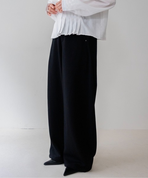 on:nue(オンニュ)の「【on:nue】スウェットイージードロストパンツ/26-27 AW COLLECTION(スウェットパンツ・レディース・ネイビー/アイボリー/ブラック・SMALL/MEDIUM)」の20枚目の写真