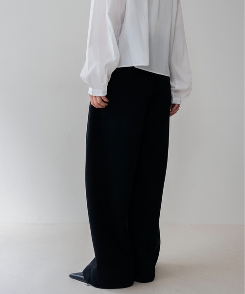 on:nue(オンニュ)の「【on:nue】スウェットイージードロストパンツ/26-27 AW COLLECTION(スウェットパンツ・レディース・ネイビー/アイボリー/ブラック・SMALL/MEDIUM)」の21枚目の写真