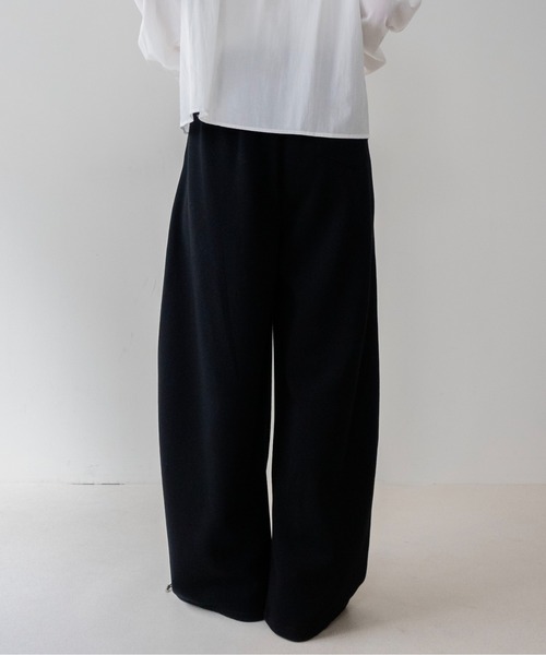 on:nue(オンニュ)の「【on:nue】スウェットイージードロストパンツ/26-27 AW COLLECTION(スウェットパンツ・レディース・ネイビー/アイボリー/ブラック・SMALL/MEDIUM)」の22枚目の写真
