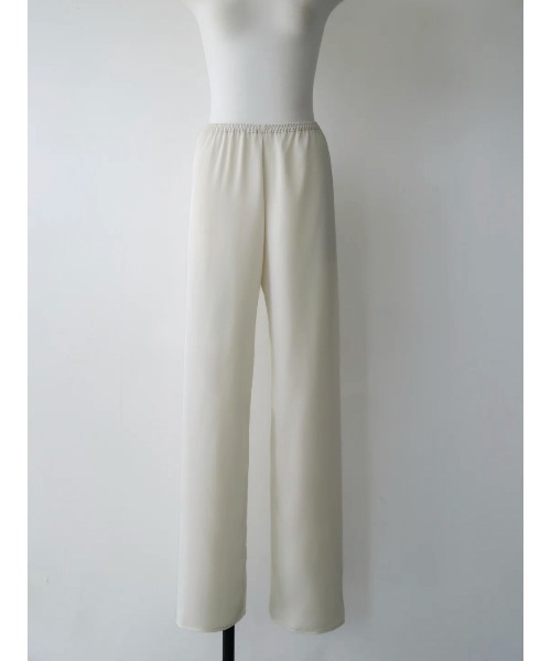 celon(セロン)の「satin fluid line slacks(スラックス・レディース・アイボリー/ブラック・FREE)」の5枚目の写真