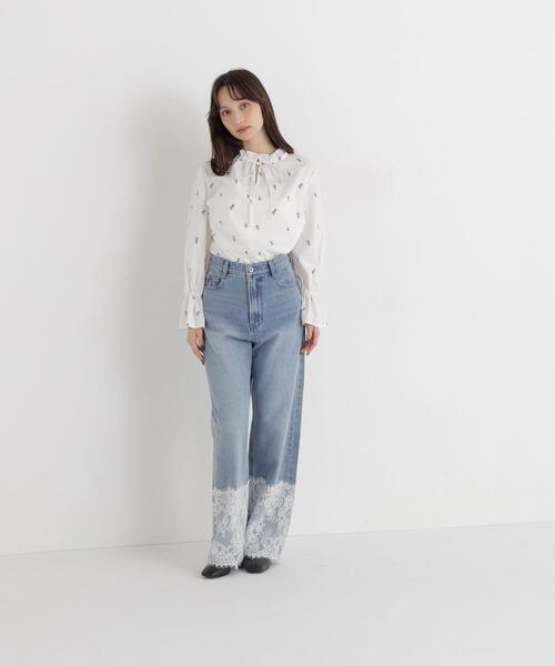 NATURAL BEAUTY BASIC(ナチュラルビューティーベーシック)の「リボンタイフラワープリントブラウス(シャツ/ブラウス・レディース・ベージュ系その他/ホワイト系その他/ブルー系その他2・FREE)」の7枚目の写真