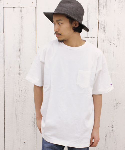 Champion(チャンピオン)の「【Champion/チャンピオン】×【Ciaopanic】 別注14/sOE BIG Tee ポケT(Tシャツ/カットソー・メンズ・ホワイト/ブラック/グレー/オリーブ・LARGE/X-LARGE/MEDIUM)」の2枚目の写真