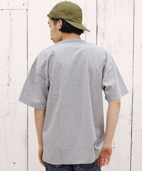 Champion(チャンピオン)の「【Champion/チャンピオン】×【Ciaopanic】 別注14/sOE BIG Tee ポケT(Tシャツ/カットソー・メンズ・ホワイト/ブラック/グレー/オリーブ・LARGE/X-LARGE/MEDIUM)」の8枚目の写真