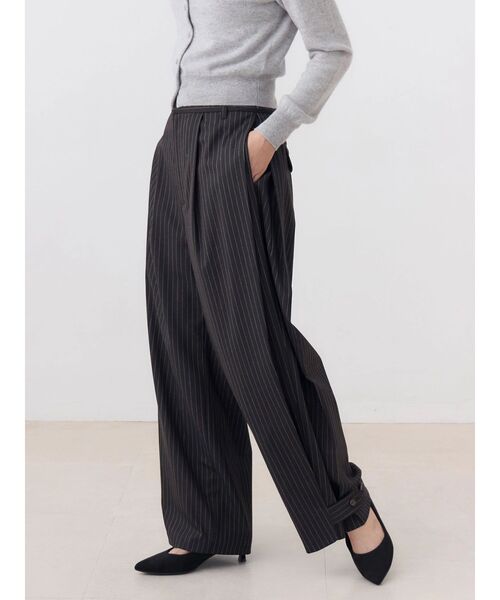 TONAL(トーナル)の「サイドタックデザインパンツ(その他パンツ・レディース・モカ/ブラウン・MEDIUM/SMALL)」の1枚目の写真