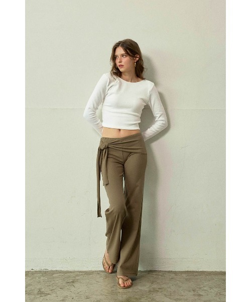 ALEXIA STAM(アリシアスタン)の「Tie Waist Flared Pants /ウエストリボンフレアパンツ(その他パンツ・レディース・チャコールグレー/グレー/カーキ・S/M/L)」の1枚目の写真