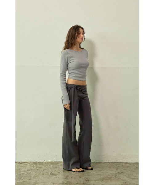 ALEXIA STAM(アリシアスタン)の「Tie Waist Flared Pants /ウエストリボンフレアパンツ(その他パンツ・レディース・チャコールグレー/グレー/カーキ・S/M/L)」の4枚目の写真