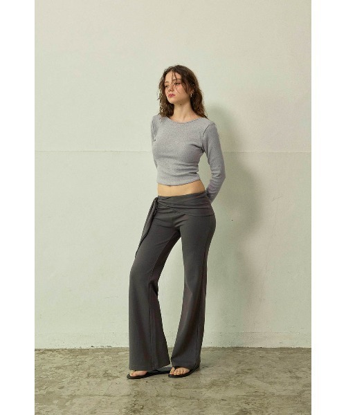 ALEXIA STAM(アリシアスタン)の「Tie Waist Flared Pants /ウエストリボンフレアパンツ(その他パンツ・レディース・チャコールグレー/グレー/カーキ・S/M/L)」の6枚目の写真