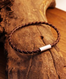 Vaya Con Dios（ヴァヤコンディオス）の「【VayaConDios/ ヴァヤコンディオス】カウレザー編み込みブレスレット（ブレスレット）」