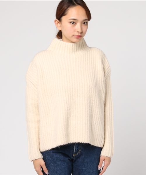 BLACK BY MOUSSY(ブラックバイマウジー)の「Ragran rib wide knit(ニット/セーター・レディース・レッド/キャメル/オフホワイト・FREE)」の4枚目の写真