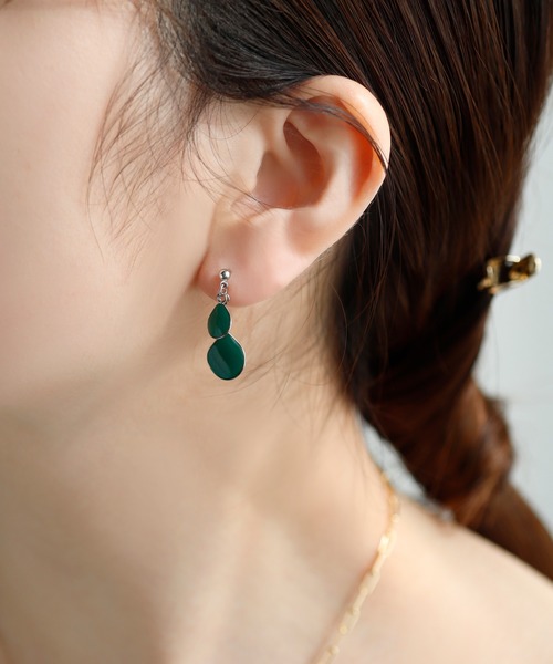 ANEMONE（アネモネ）の「つやつやダブルプレートのピアス（ピアス（両耳用）・レディース・グレー/ブラウン/ワイン/アイボリー/カーキ/ブルー/ピンク/グリーン・FREE）」の6枚目の写真