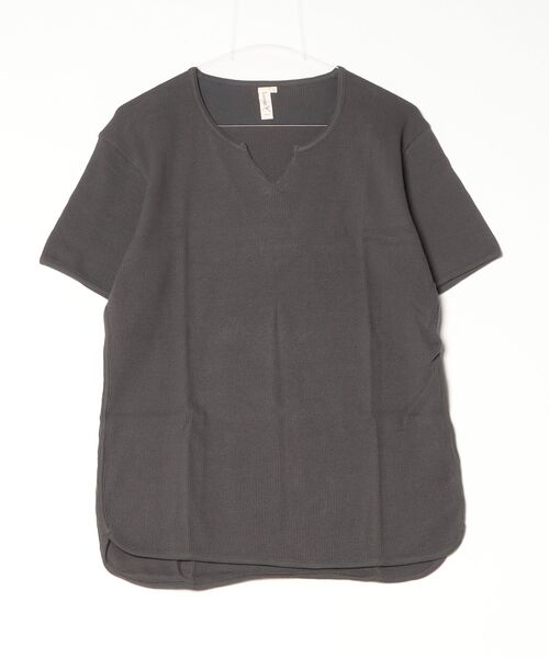 Lovege(ロベージ)の「Lovege-S/S WAFFLE TEE オーガニックコットン Tシャツ(Tシャツ/カットソー・メンズ・レッド系その他/オフホワイト/ヘザーグレー/ネイビー/スミクロ・2/3)」の3枚目の写真
