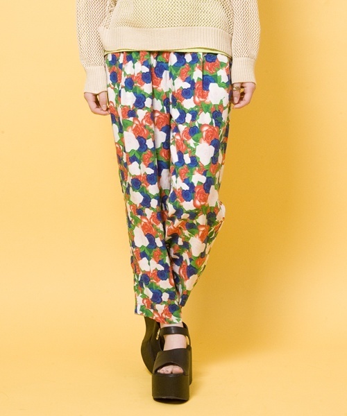 WEGO（ウィゴー）の「WEGO/レーヨンプリントリラックスパンツ（チノパンツ・レディース・その他1/その他2/その他3/その他4/その他5・MEDIUM/LARGE）」の4枚目の写真