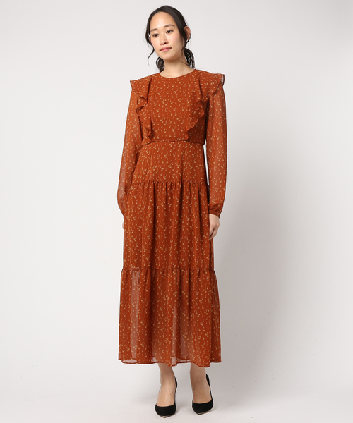 MOUSSY(マウジー)の「FLOWER RUFFLE SLEEVE DRESS(ワンピース・レディース・ブラック系その他/ホワイト系その他/レッド系その他・1/2)」の4枚目の写真